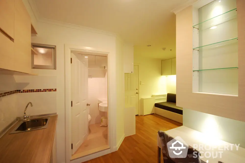  1 Bedroom Condo at Lumpini Place Ratchayothin-1