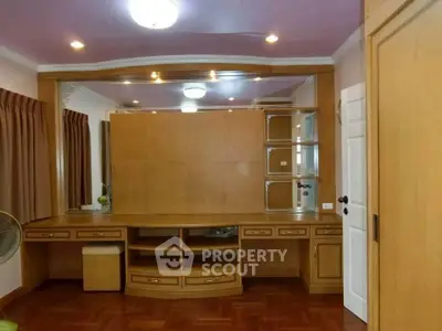 image_rental-31493702