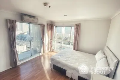  2 Bedrooms Condo at Lumpini Place Rama 9 Ratchada Phase 1 2-5