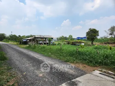 2065128-2-Photoroom.png