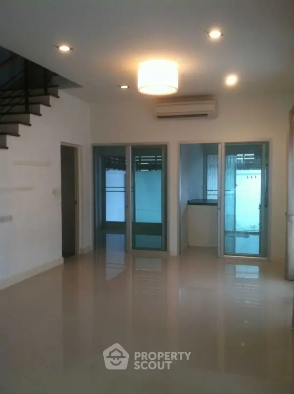 image_rental-14853062