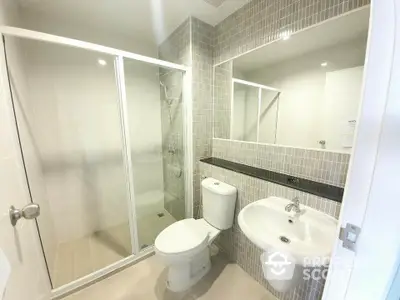 Fully Furnished 1 Bedroom Condo at Regent Home บางซ่อน-3