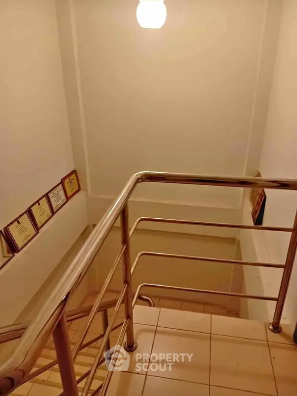 image_rental-31437171