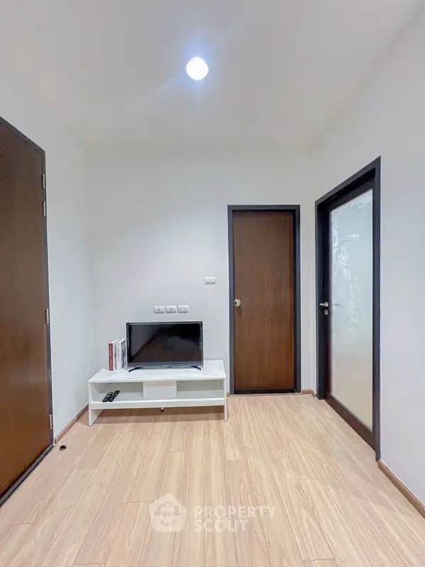 image_rental-26825295