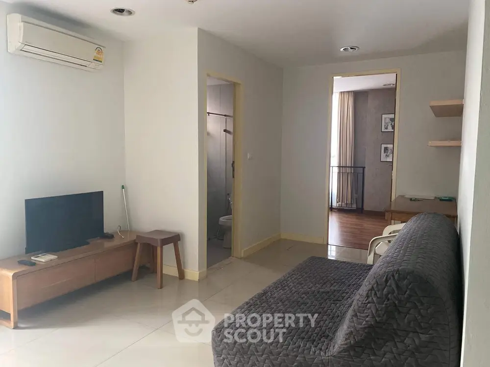  1 Bedroom Condo at Zenith Place Sukhumvit Condominium-4