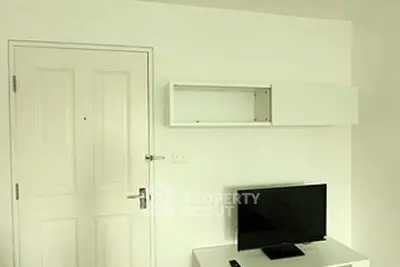 Fully Furnished 1 Bedroom Condo at Condo One Thonglor Station-2