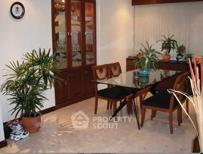  2 Bedrooms Condo at Lake Avenue Sukhumvit 16-4