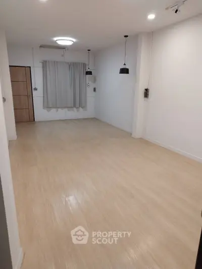 image_rental-30619480