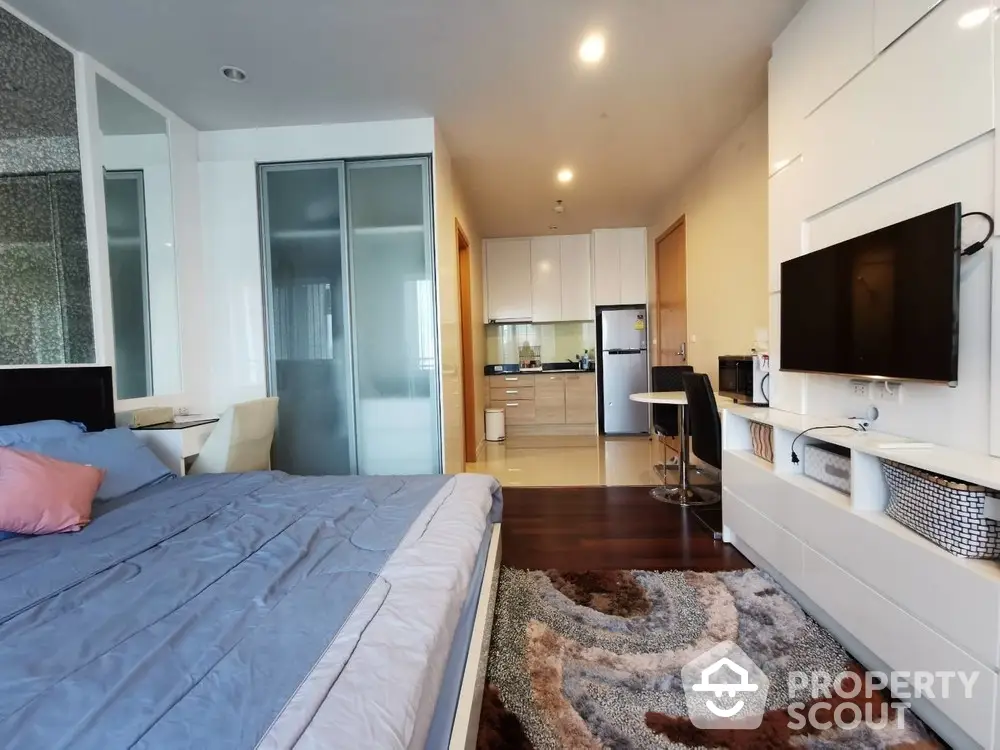  1 Bedroom Condo at Circle Condominium-1