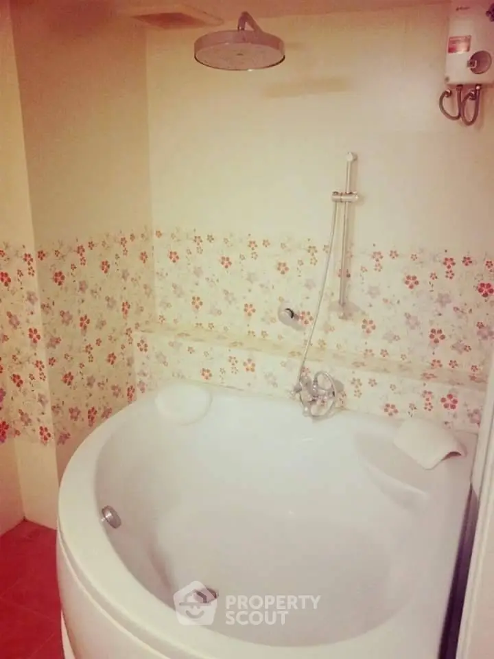  1 Bedroom Condo -5