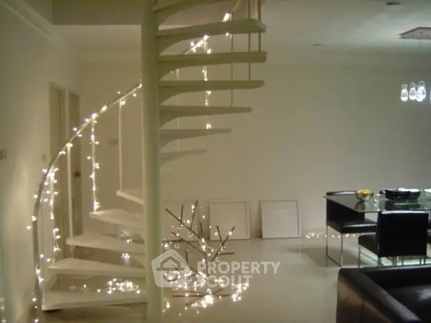  2 Bedrooms Condo at Young Place Grand Le Gardine Paholyothin 37-1