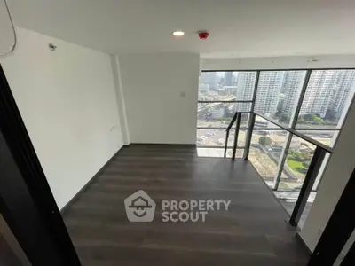 Spacious corner unit with stunning city view and floor-to-ceiling windows.