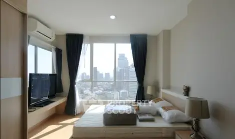  1 Bedroom Condo at Life Sukhumvit-1