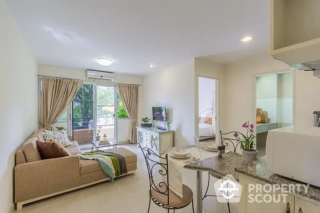 Fully Furnished 3 Bedrooms Apartment at พรอุทัยสวีท-1