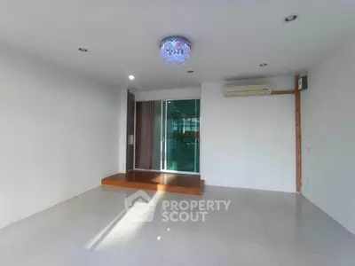 image_rental-31443685