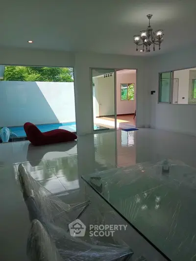 image_rental-28166954