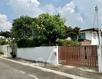 image_rental-30605172