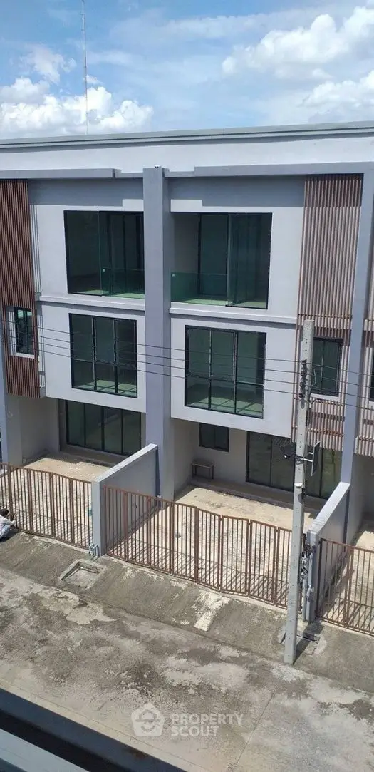 image_rental-14325062