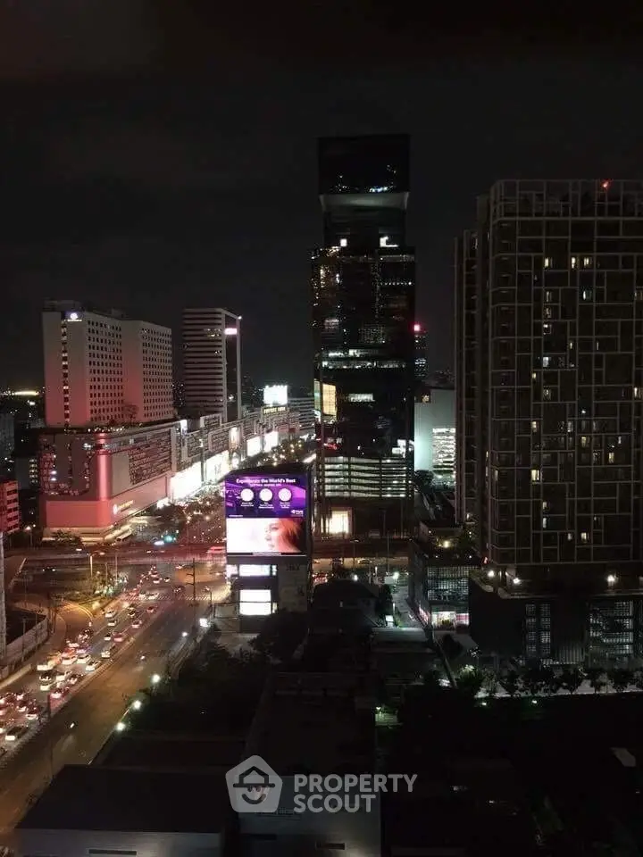  1 Bedroom Condo at Rhythm Asoke 2-1