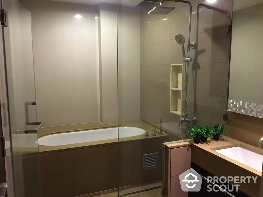  2 Bedrooms Condo -1