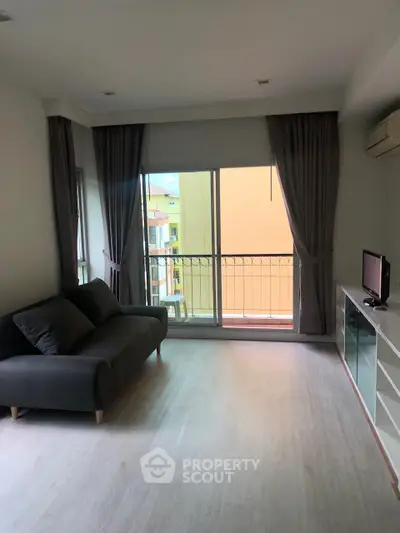 image_rental-5653937