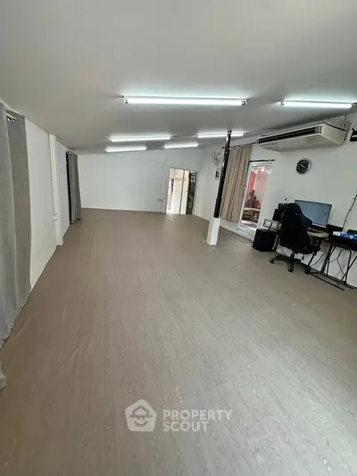 image_rental-27222534