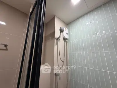 Modern bathroom with sleek shower design and stylish tile work
