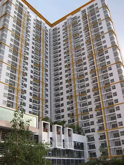  1 Bedroom Condo at The Parkland Taksin Thapa-4