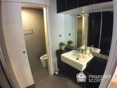  1 Bedroom Condo at The Crest Sukhumvit 34-4