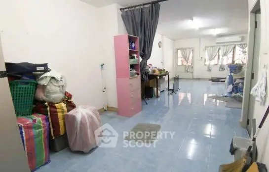 image_rental-11831546