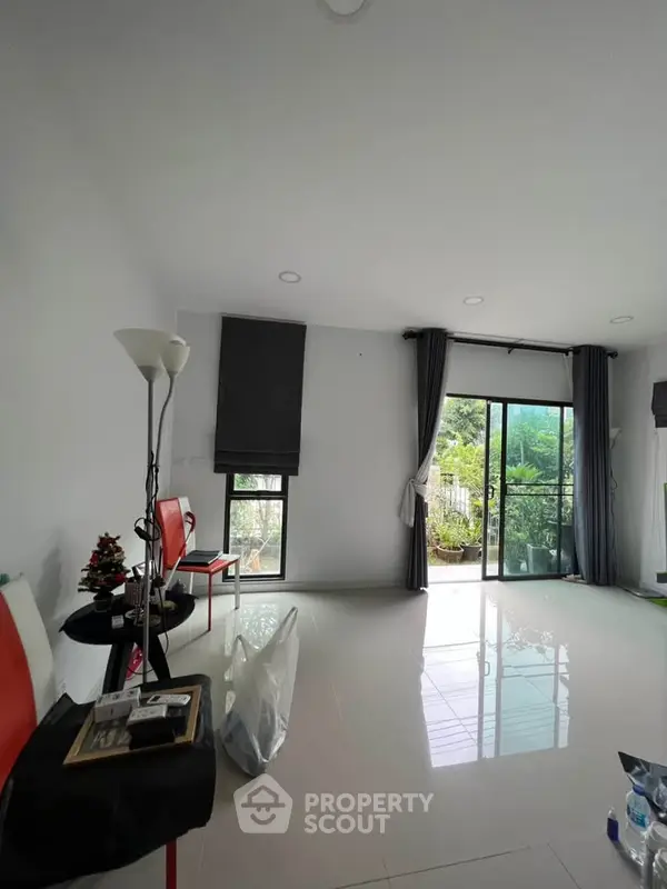 image_rental-30003423