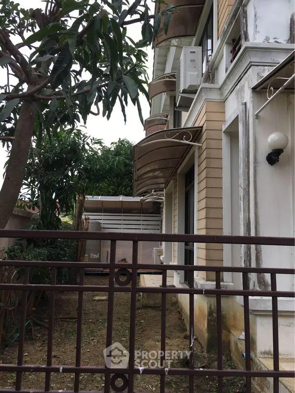 image_rental-8652121