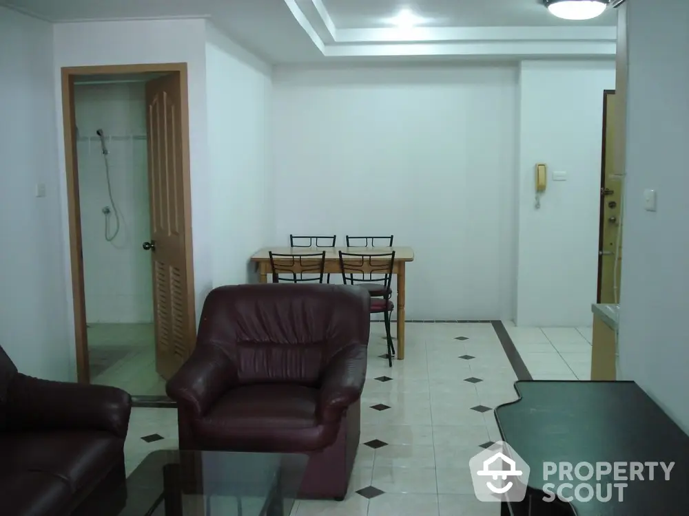  2 Bedrooms Condo -1