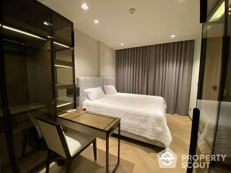  1 Bedroom Condo at The Reserve ทองหล่อ 2-1