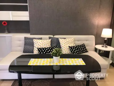 Fully Furnished 1 Bedroom Condo at Chewathai Residence Asoke-10