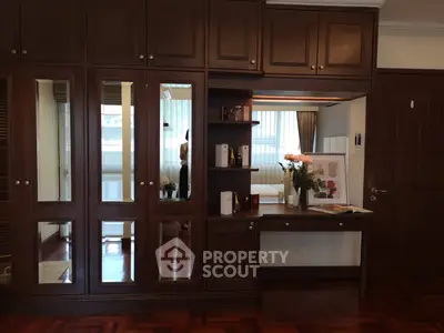 image_rental-29625763