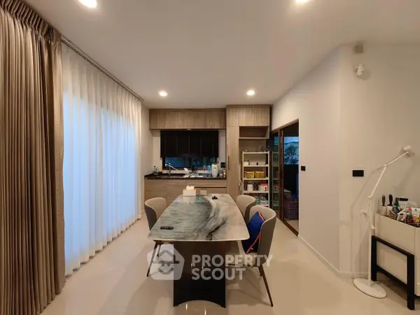 image_rental-20536698