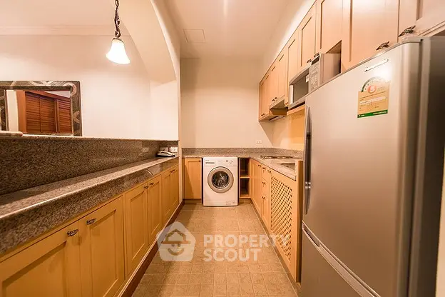 Fully Furnished 1 Bedroom Apartment at บ้านมนธิดา เซอร์วิส เรสซิเด้นท์-3