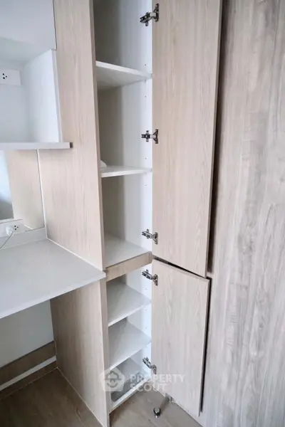 image_rental-28004216