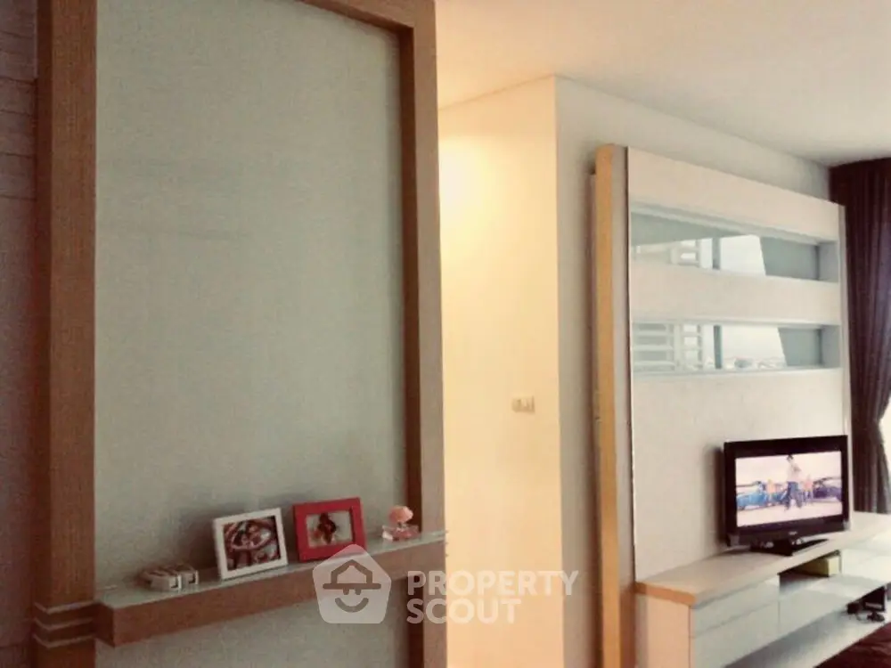  1 Bedroom Condo -1