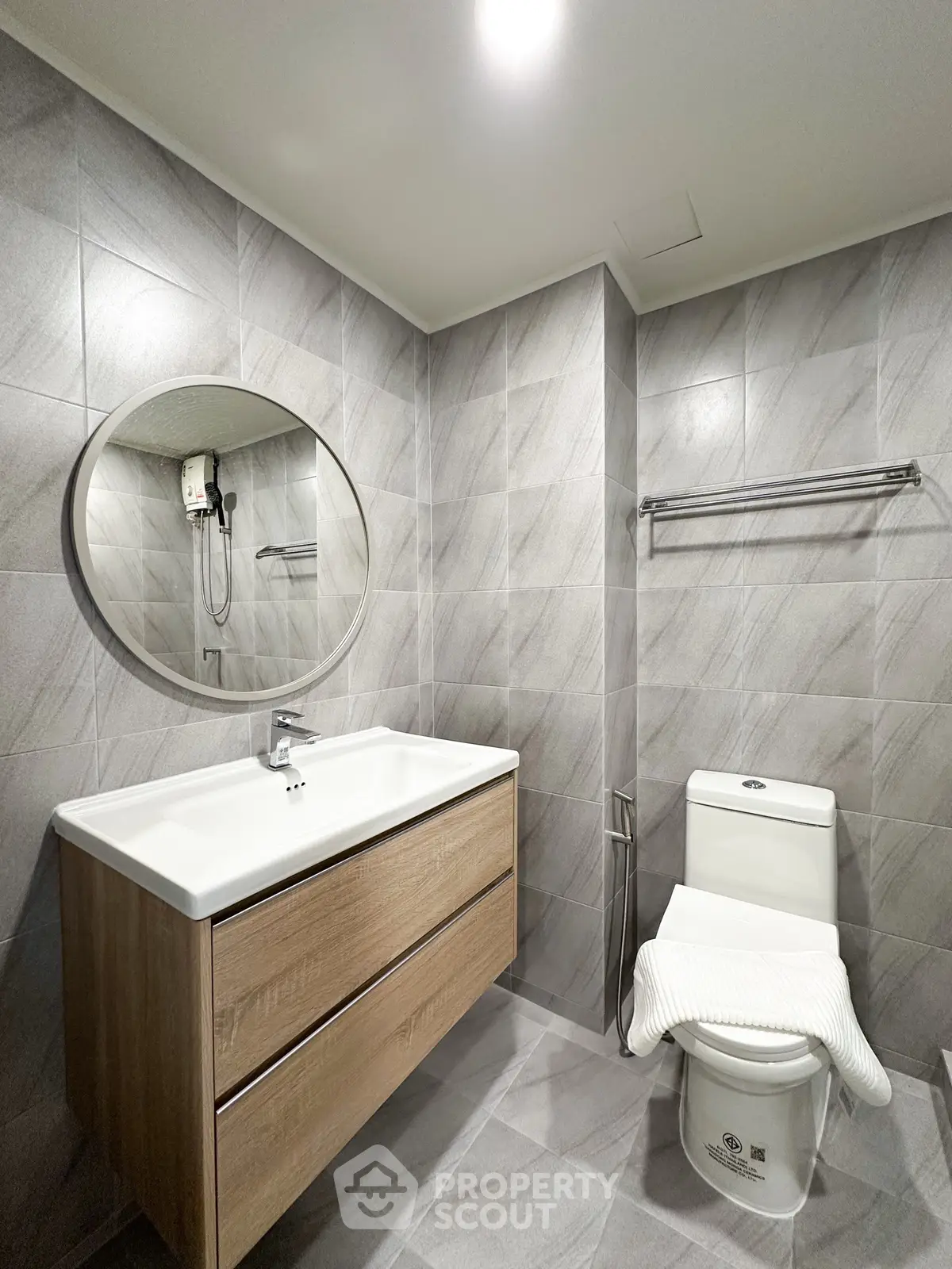 Modern bathroom with sleek fixtures and stylish tile design