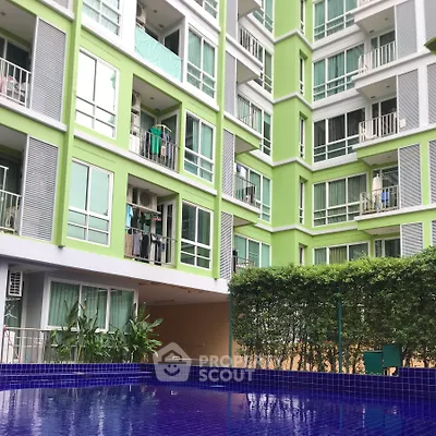 1 Bedroom Condo at Emerald Residence Ratchada Pool