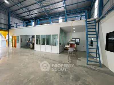 Spacious industrial warehouse with mezzanine and office space