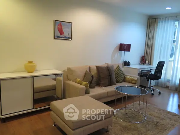 image_rental-5259300