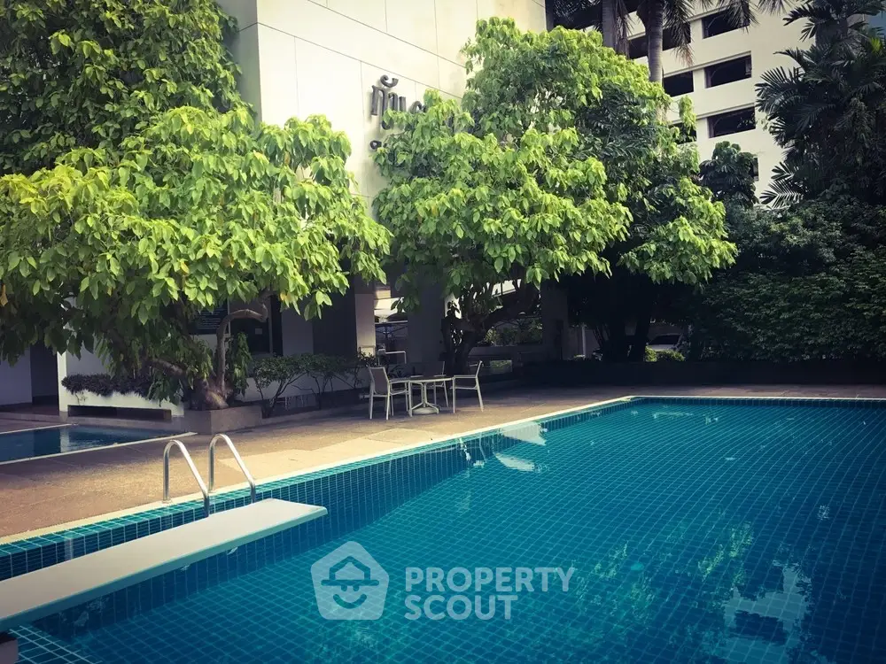  3 Bedrooms Condo -1