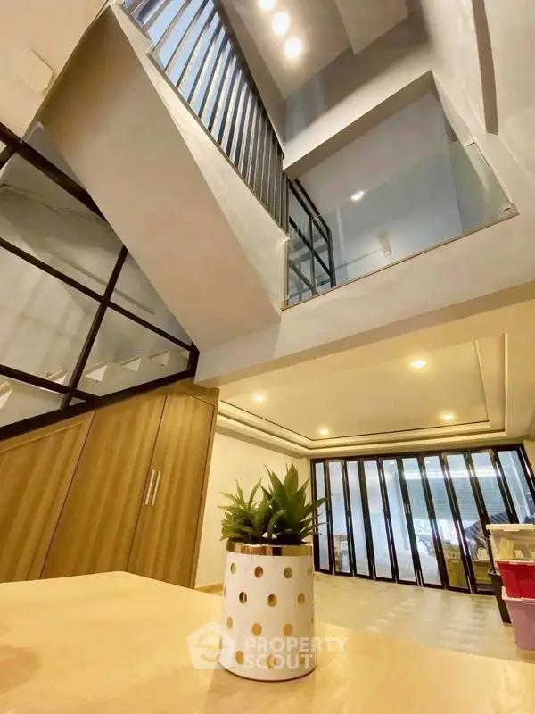 image_rental-31705882