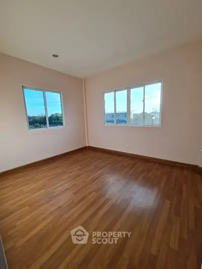 2036488-2-Photoroom.png