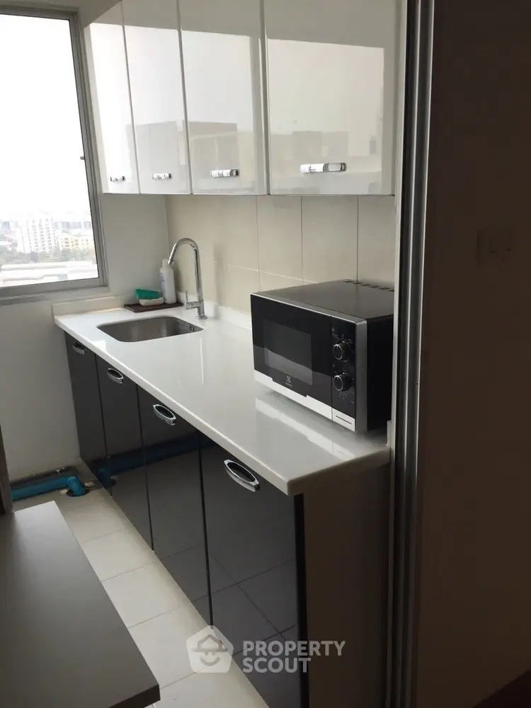  1 Bedroom Condo -1