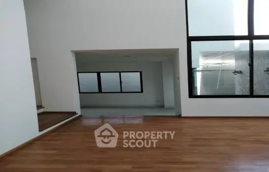 image_rental-8607891