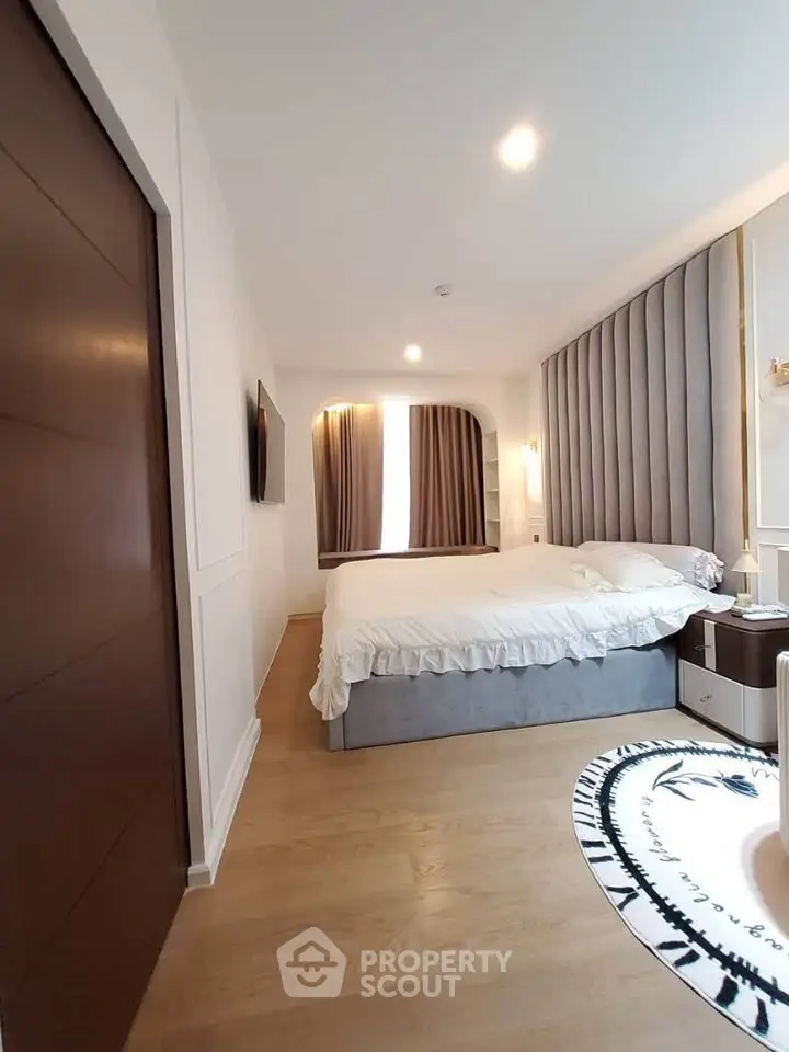 Modern bedroom with elegant decor and cozy ambiance